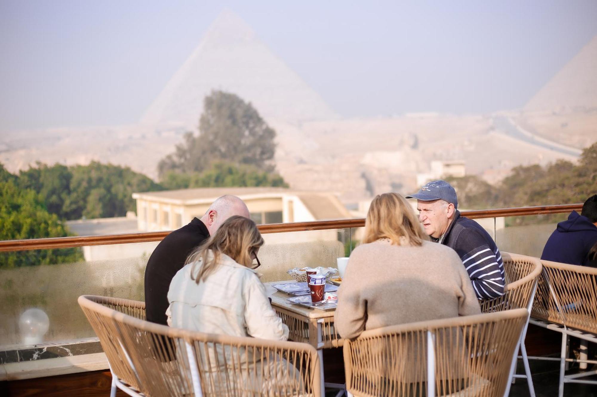 Tree Lounge Pyramids View Inn , Sphinx Giza Kafret el-Gabal Exterior foto