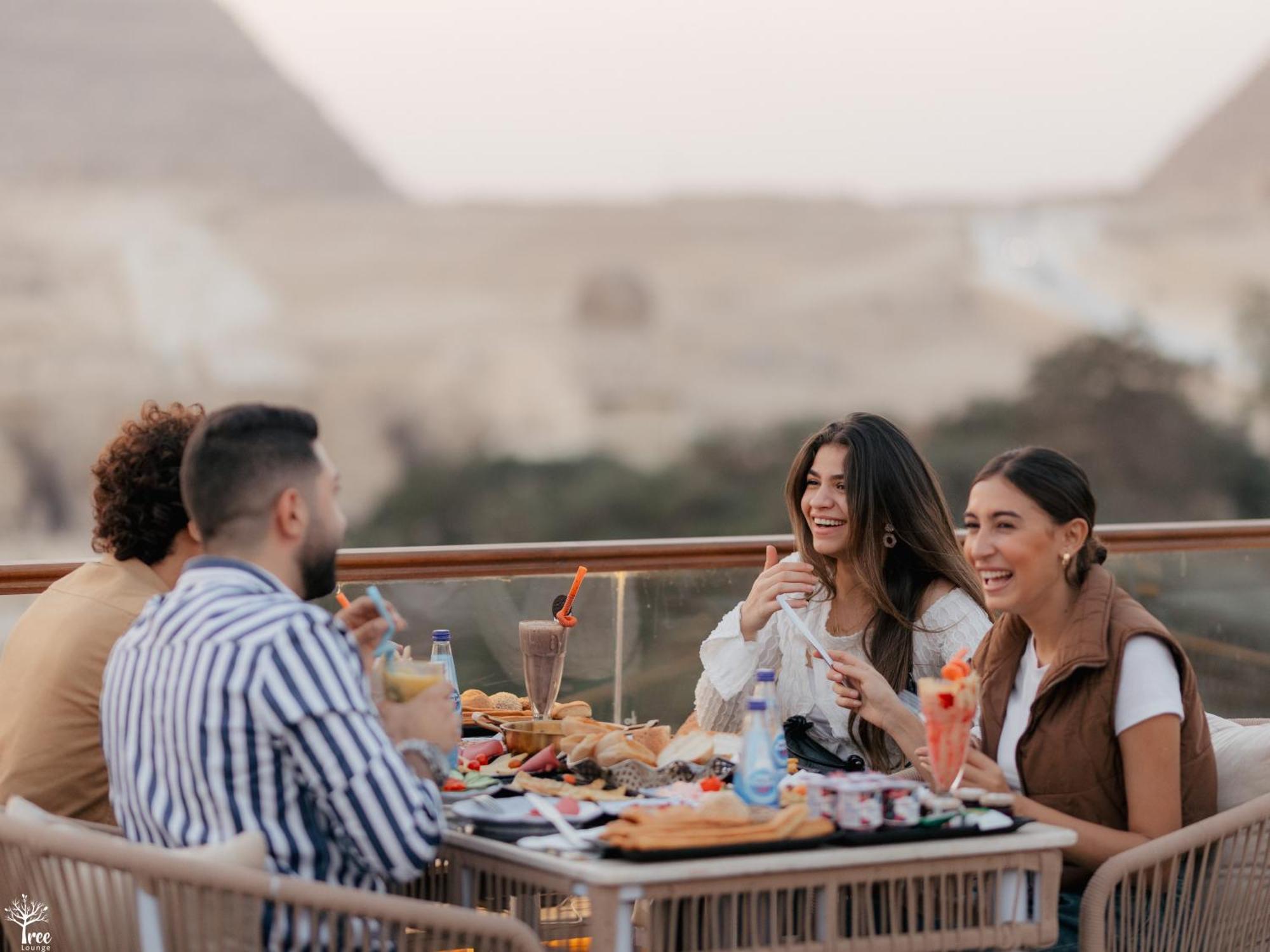 Tree Lounge Pyramids View Inn , Sphinx Giza Kafret el-Gabal Exterior foto